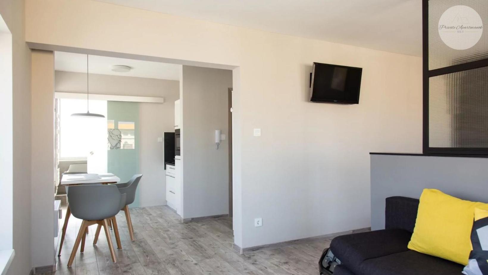 Sky Panorama Apartman Pécs Exteriör bild